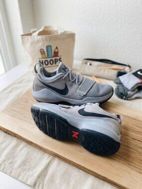 Nike PG 1 Basketball Shoes Grade School Youth Style Low-Top Grey Size 7Y
